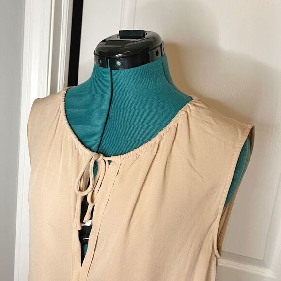 Theory Alamay Silk Sheer Unlined Sleeveless Gathered Tie Neck Keyhole Blouse - Picture 6 of 12